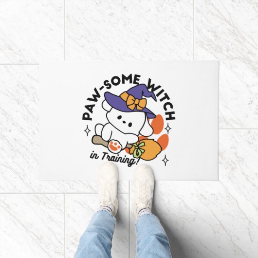Paw-some Witch in Training - Schattigee Halloween- Deurmat (Binnen)