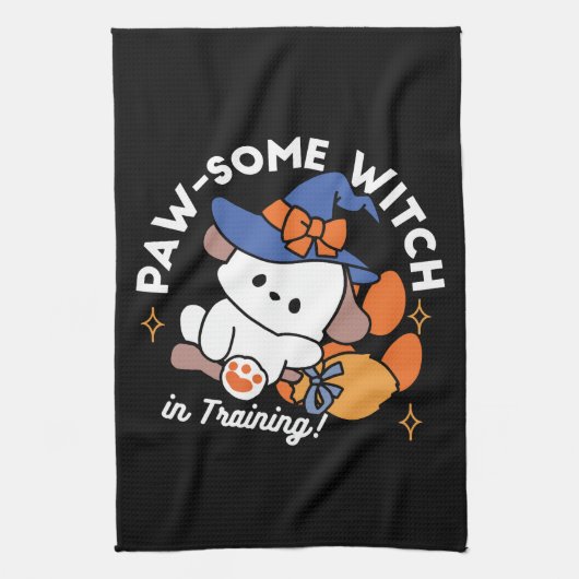 Paw-some Witch in Training - Schattigee Halloween- Theedoek (Verticaal)