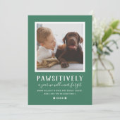 Pawsitive Unforgettable Year Green Dog Photo Feestdagenkaart (Staand voorkant)
