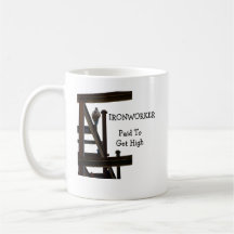 Payé Pour Obtenir Une Mug Élevée