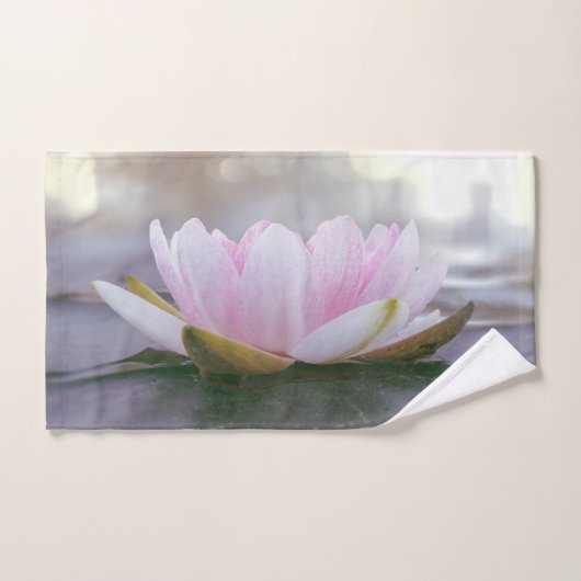 Paysage de fleur de lotus rose clair (Serviette à main)