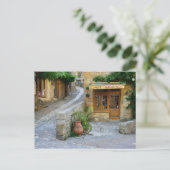 Paysage urbain en Dordogne, France carte postale (Debout devant)