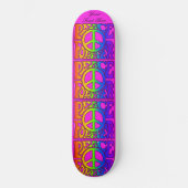 Peace Forever  Retro Rainbow Herhaal op roze Skateboard (Voorkant)