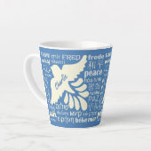 PEACE in talen, aangepaste naam en kleur Latte Mok (Linkerhoek)