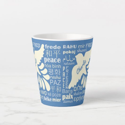 PEACE in talen, aangepaste naam en kleur Latte Mok (Voorkant)