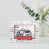 Peace Love Joy White Brick Wall Carte photo de vac (Debout devant)