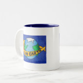 PEACE op aarde Tweekleurige Koffiemok (Voorkant links)