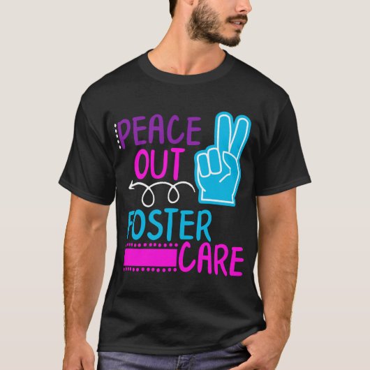 Peace Out Foster Care Shirt, Kinder Tshirt, modern T-shirt (Voorkant)