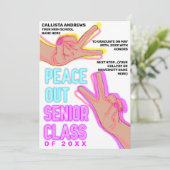 Peace Out School Pink Neon Lights Afstuderen Aankondiging (Staand voorkant)