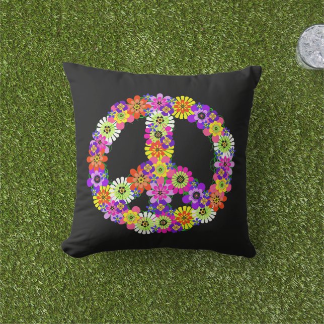 Peace Sign Floral in Black Buitenkussen (Gras)