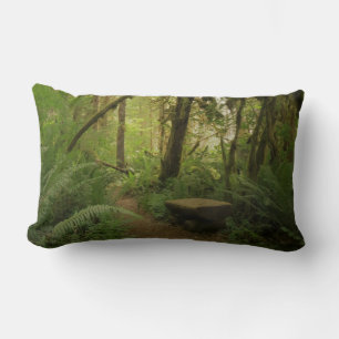 Peaceful Green Forest Trail in Washington Kussen