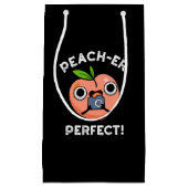 Peach-er Perfect Funny Peach Pun Dark BG Klein Cadeauzakje (Voorkant)