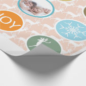 Peach Family Photo Reindeer Kerstmis Merry Bright Cadeaupapier (Hoek)