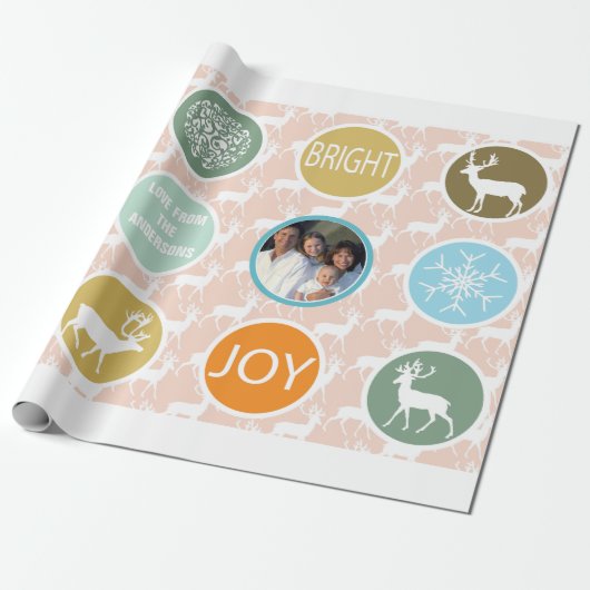 Peach Family Photo Reindeer Kerstmis Merry Bright Cadeaupapier (Uitgerold)