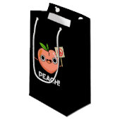 Peach Funny Peace Fruit Pun Dark BG Klein Cadeauzakje (Voorkant Gekanteld)