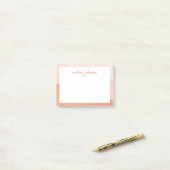 Peach roze boho Waves Modern Script Monogram Post-it® Notes (Op bureau)
