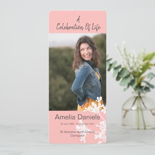 Peach White floral Célébration De La Vie Carte pho (Debout devant)