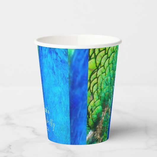Peacock Blue Green Feather Texture Summer Vibes Papieren Bekers (Links)