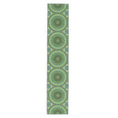 Peacock Feather Mandala Emerald en Blue Symmetry Medium Tafelloper (Voorkant)