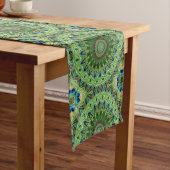 Peacock Feather Mandala Emerald en Blue Symmetry Medium Tafelloper (Voorbeeld)