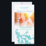 Peacock Floral Turquoise Enregistrer Le Carte phot<br><div class="desc">Conçu par fat*fa*tin. Facile à customiser avec votre propre texte,  photo ou image. Pour des demandes personnalisées,  veuillez contacter fat*fa*tin directement. Des frais personnalisés s'appliquent. www.zazzle.com/fat_fa_tin www.zazzle.com/color_therapy www.zazzle.com/fatfatin_blue_knot www.zazzle.com/fatfatin_red_knot www.zazzle.com/fatfatin_mini_me www.zazzle.com/fatfatin_box www.zazzle.com/fatfatin_design www.zazzle.com/fatfatin_ink</div>