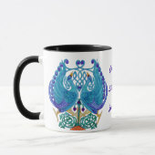 Peacocks celtes Black Ringer Mug (Gauche)