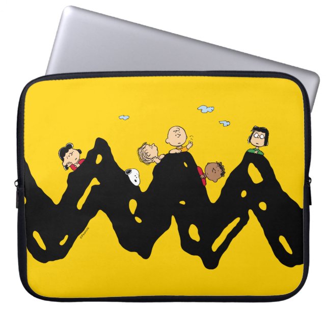 Peanuts | De bende op de Zig Zag Laptop Sleeve (Voorkant)