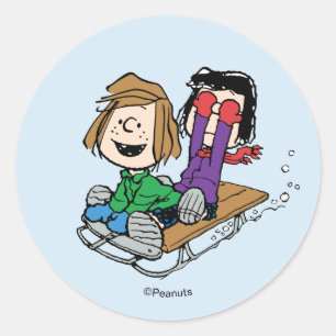 Peanuts Peppermint Patty & Marcie sleeën Ronde Sticker