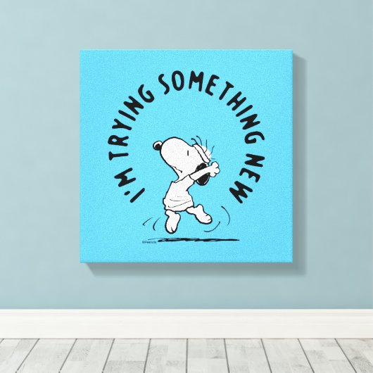 Peanuts | Snoopy probeert iets nieuws Canvas Afdruk (Insitu (Houten vloer))