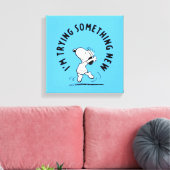 Peanuts | Snoopy probeert iets nieuws Canvas Afdruk (Insitu (Woonkamer))