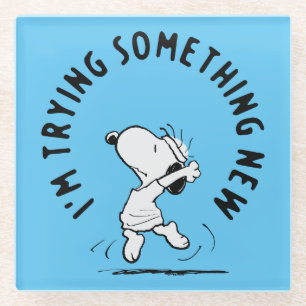 Peanuts   Snoopy probeert iets nieuws Glazen Onderzetter