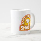Peanuts | Snoopy Vergeet de Snacks niet Extra Grote Beker (Voorkant rechts)