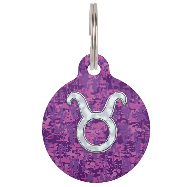 Pearl als Taurus Zodiac Sign Fuchsia Digital Camo Huisdierpenning (Voorkant)