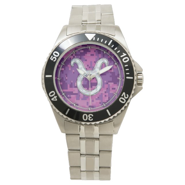 Pearl als Taurus Zodiac-symbool op digitale camo Horloge (Voorkant)