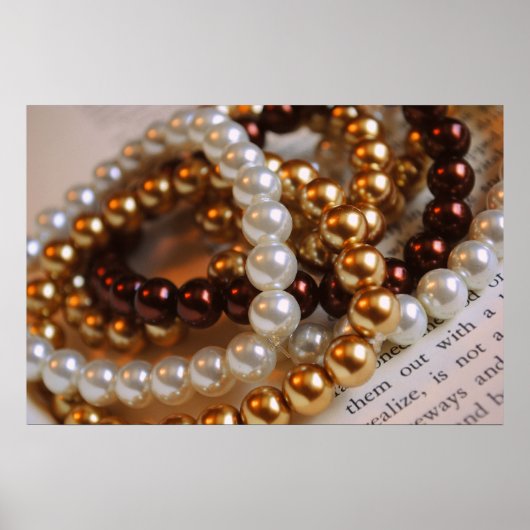 Pearl Bracelets afdrukken Poster (Voorkant)