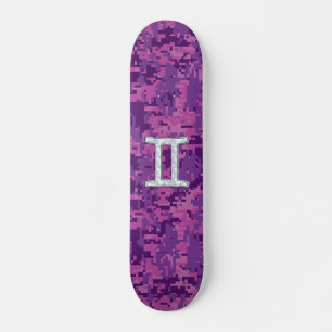 Pearl Gemini Zodiac Symbol op Digital Camouflage Skateboard