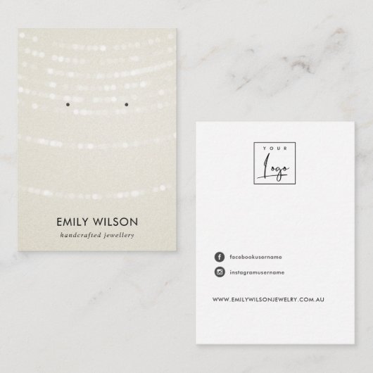 PEARL WHITE LIGHT STRINGS STUD EARRING DISPLAY VISITEKAARTJE (Voorkant / Achterkant)