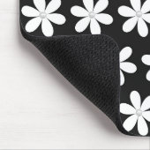 Pearls in Daisies op Black Muismat (Hoek)