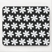 Pearls in Daisies op Black Muismat (Voorkant)