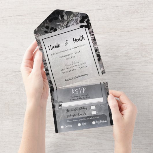 Pearly Opalescent Moody Glam Floral Wedding All In One Uitnodiging (Afscheurbaar)