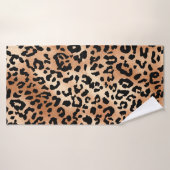 peau de léopard. Design élégant de blouse avec léo (Serviette de bain)