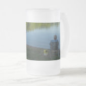 Pêche Dans Le Matin Frosted Glass Beer Mug (Devant droit)