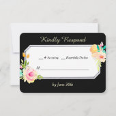 Pêcher les roses roses sur le mariage noir RSVP (Devant)