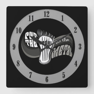 pedaal naar het metaal vierkante klok