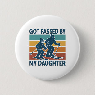 Pedo door mijn dochter Funny Skiën Retro Winterspo Ronde Button 5,7 Cm
