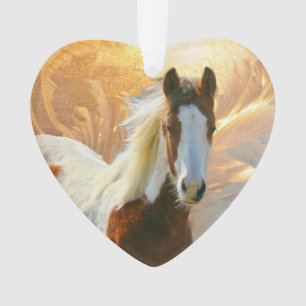 Peignez les ornements de Noël de cheval