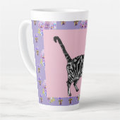 Peint à la main violet Tabby Chat floral Latte Mug (Angle gauche)