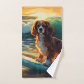 Peinture de surf sur la plage de Cavalier King (Serviette à main)