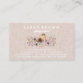 Pekingese Dog speelt rond bloemen Visitekaartje (Achterkant)