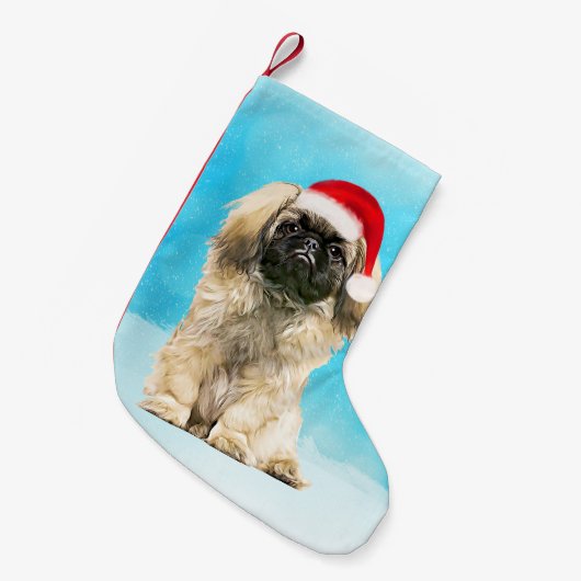 Pekingese Hond Zittend In Sneeuw Kerst Pet Kleine Kerstsok (Voorkant (Hangend))
